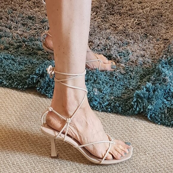 Cushionaire Belaire Strappy Dress Sandals – Champagne – Size 9 - NEW - Picture 7 of 11